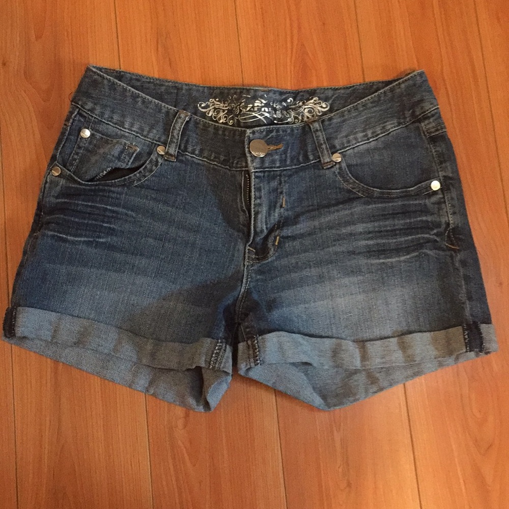 Women’s jean shorts